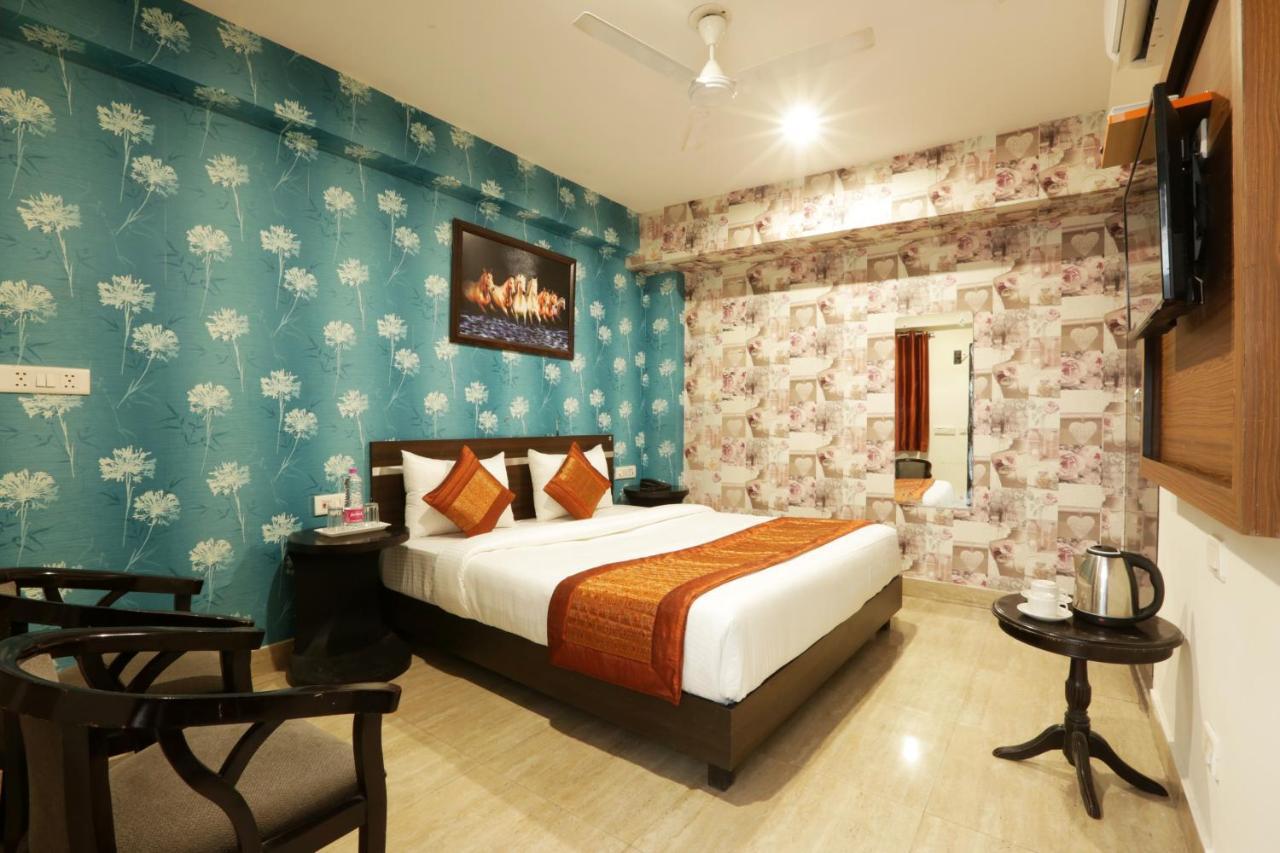 Hotel Sky Wood At Airport Nueva Delhi Exterior foto